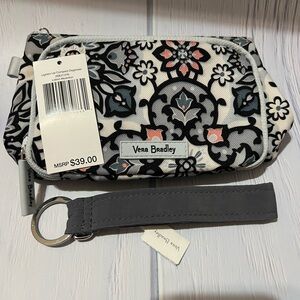 NWT Vera Bradley lighten up organizer-W/ detachable wristlet clip